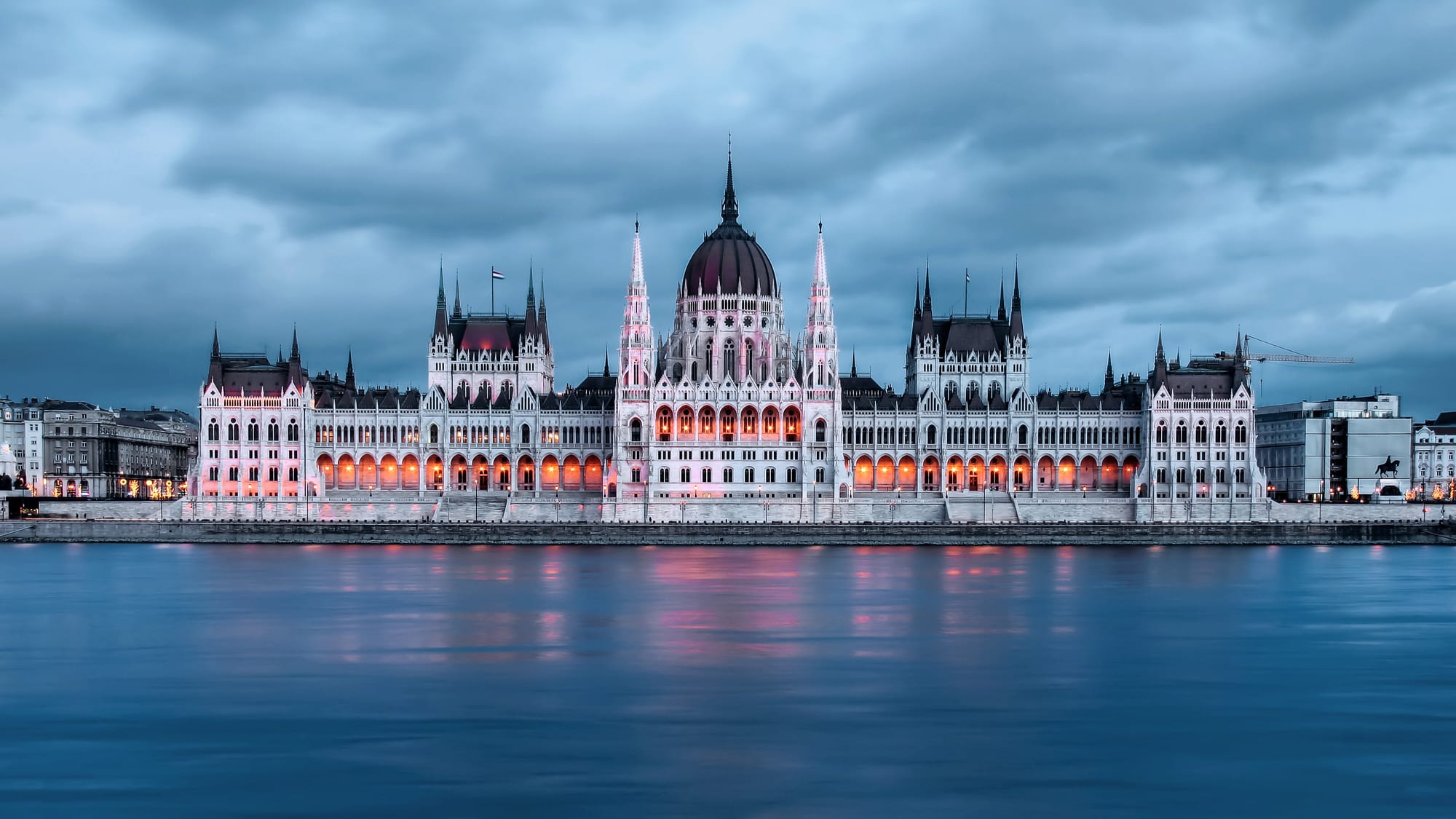 ✈️ Top 5 Best Cities for Student Travelers