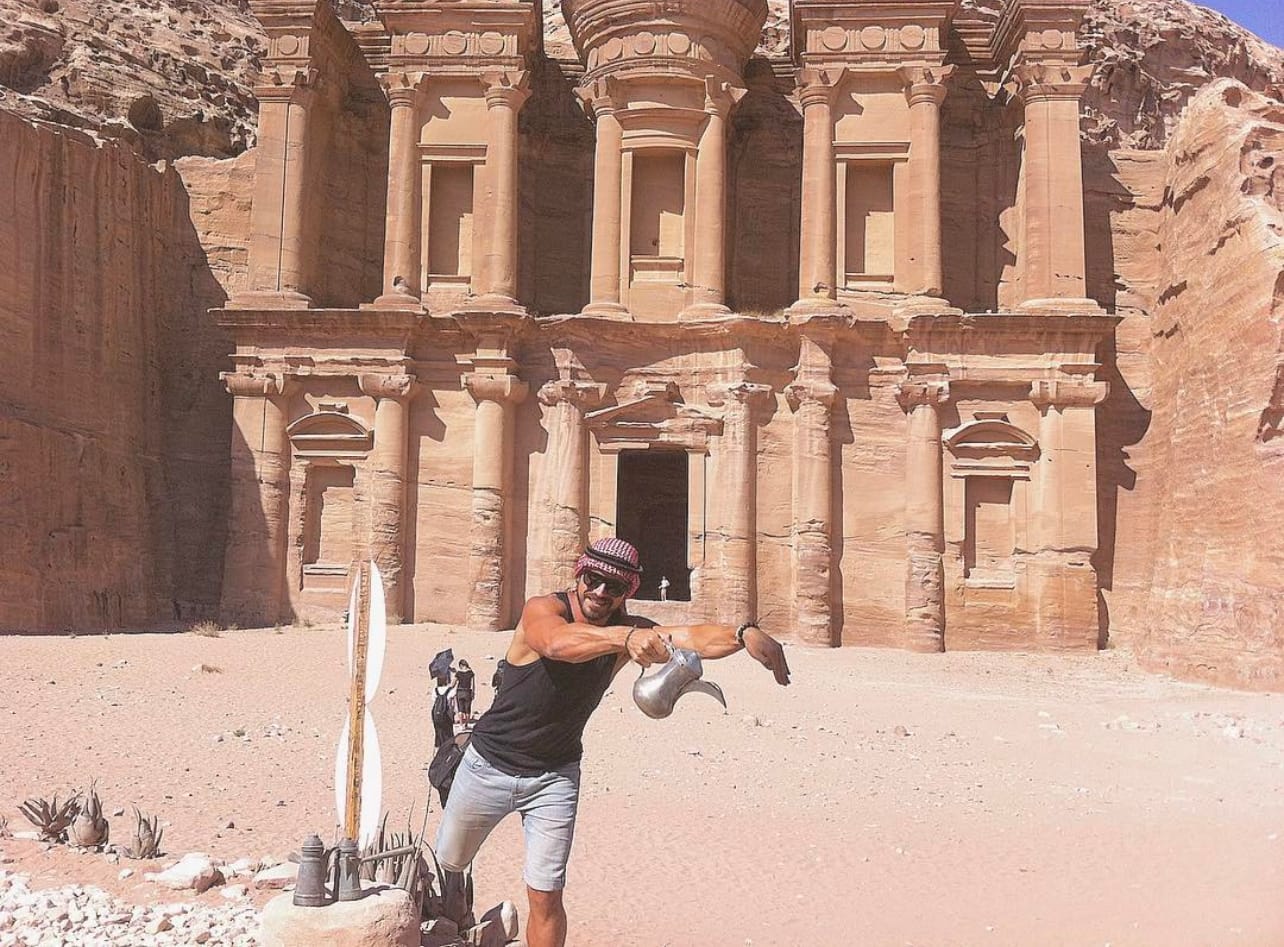 🌍 How Traveling as a Student Changes Your Life Forever